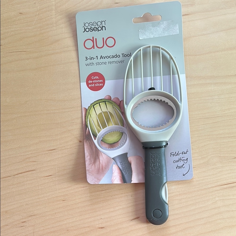 Joseph Joseph Avocado Slicer in Gray and White
